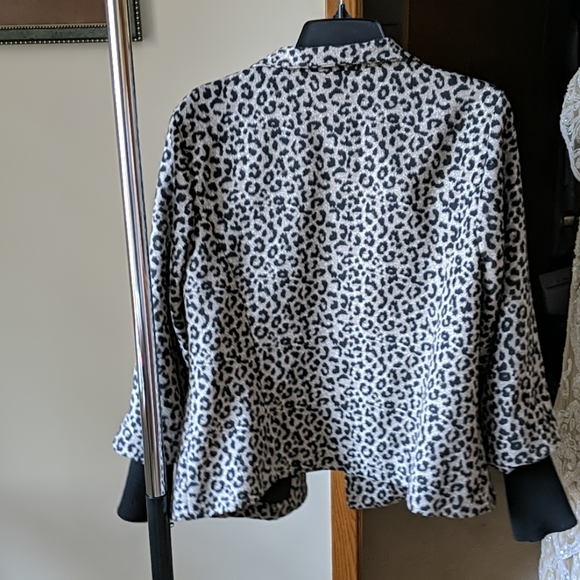 Leopard jacket - Picture 3 of 3